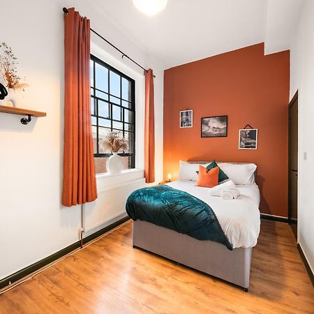 Spacious Birmingham City Apartment Exterior photo