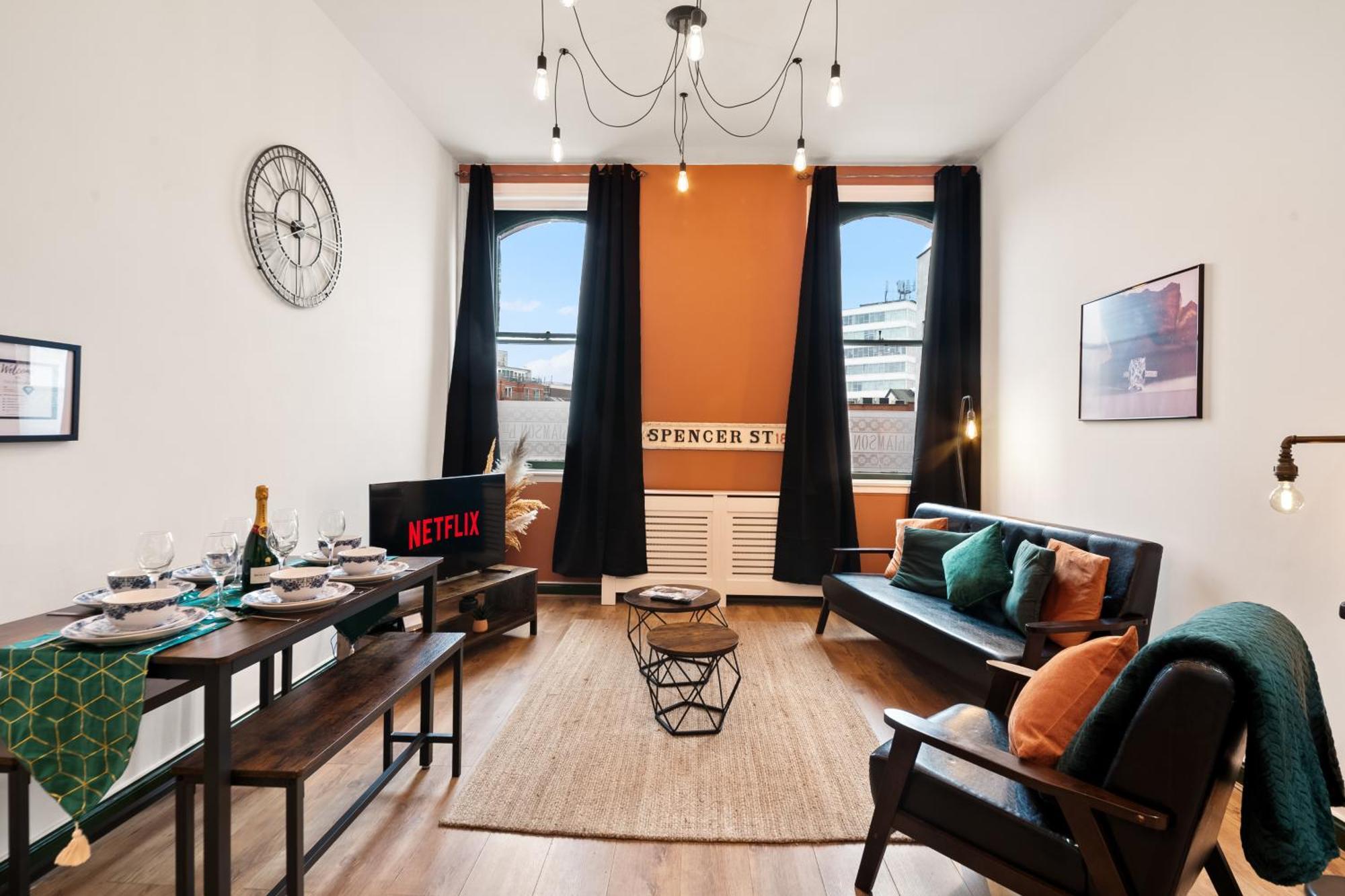 Spacious Birmingham City Apartment Exterior photo